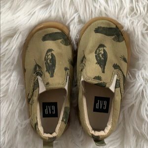 Gap slip on shoes toddler size 5